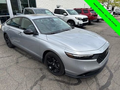 Used 2025 Honda Accord SE image 6