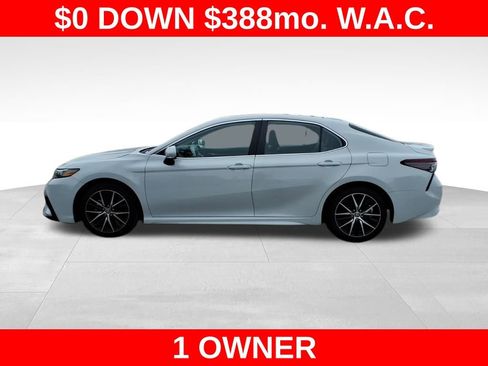 Used 2024 Toyota Camry SE image 23
