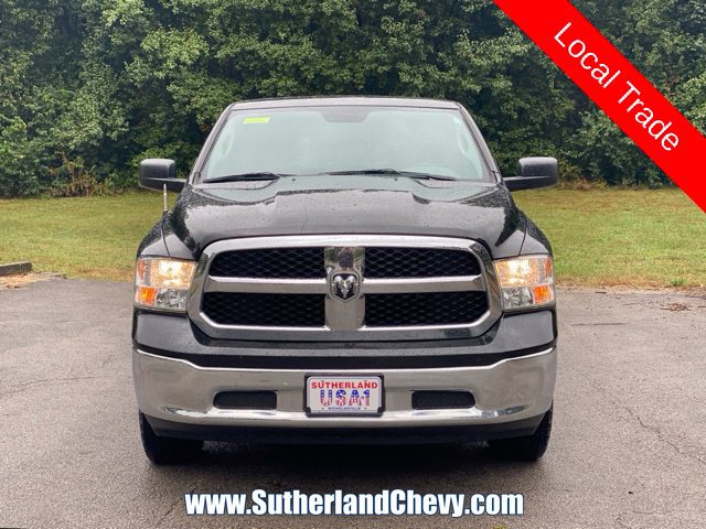 Used 2020 RAM 1500 Classic SLT AWD/4WD image 2