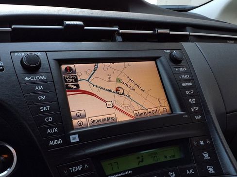 Used 2010 Toyota Prius Five image 7