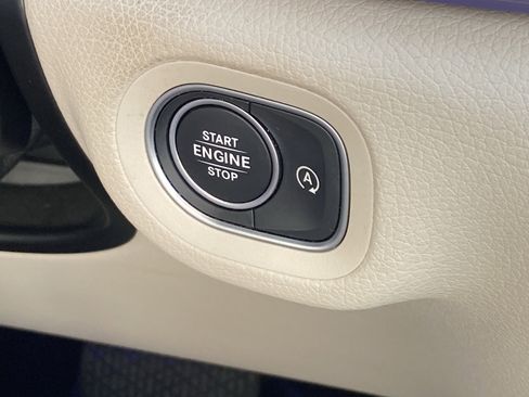 Certified 2021 Mercedes-Benz GLS 450 4MATIC image 43