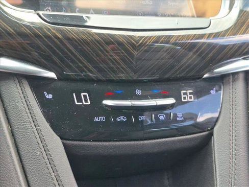 Used 2021 Cadillac XT6 Premium Luxury FWD image 14