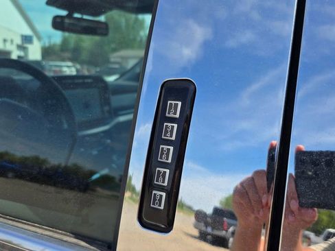 Used 2022 Ford F150 Lariat w/ Equipment Group 502A High AWD/4WD image 12