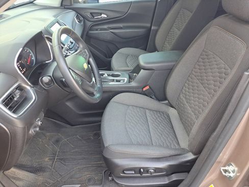 Used 2018 Chevrolet Equinox LT image 8