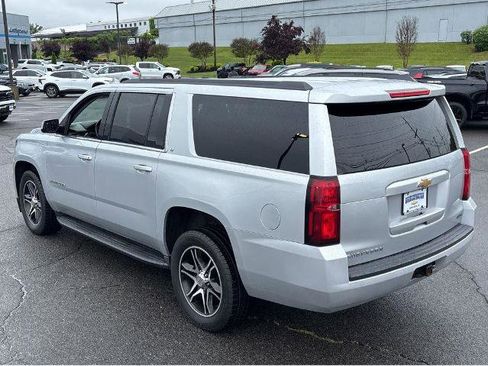 Used 2019 Chevrolet Suburban LT AWD/4WD image 14