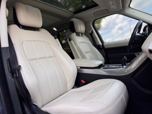 Used 2019 Land Rover Range Rover Sport HSE AWD/4WD image 30