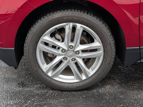 Used 2018 Chevrolet Equinox Premier FWD image 12