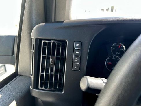 Used 2023 Chevrolet Express 2500 w/ Driver Convenience Package image 17