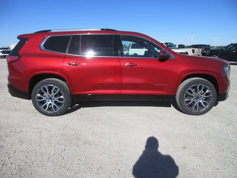 New 2026 GMC Acadia Denali Ultimate image 3