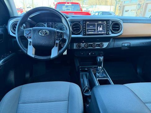 Used 2020 Toyota Tacoma SR5 image 6