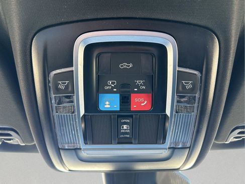 New 2026 RAM 1500 4x4 Crew Cab image 31