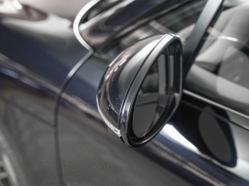 Certified 2023 Porsche Macan S AWD/4WD image 28