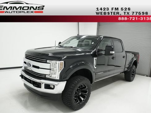 Used 2019 Ford F250 Lariat w/ Lariat Ultimate Package AWD/4WD image 1