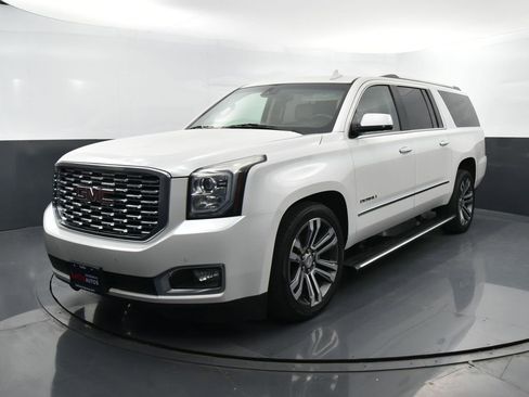 Used 2019 GMC Yukon XL Denali w/ Denali Ultimate Package image 7