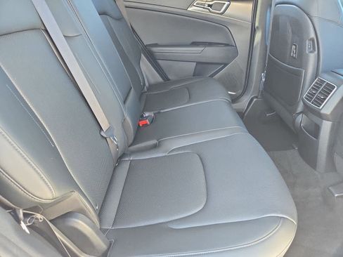 Used 2023 Kia Sportage EX image 19