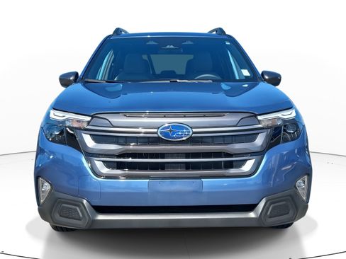 Certified 2025 Subaru Forester Premium image 2