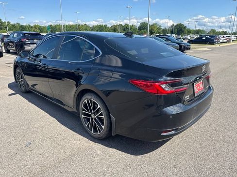 Used 2025 Toyota Camry XLE w/ Premium Plus Package AWD/4WD image 8