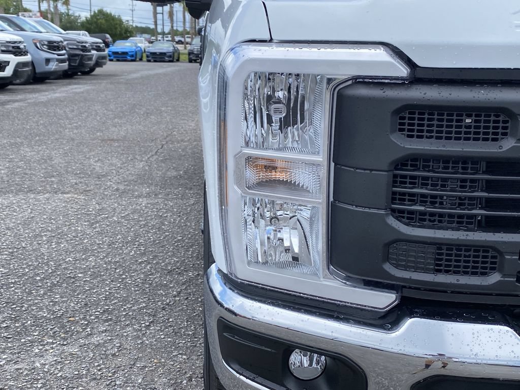 New 2025 Ford F350 XL w/ 360-Degree Camera Package RWD image 11