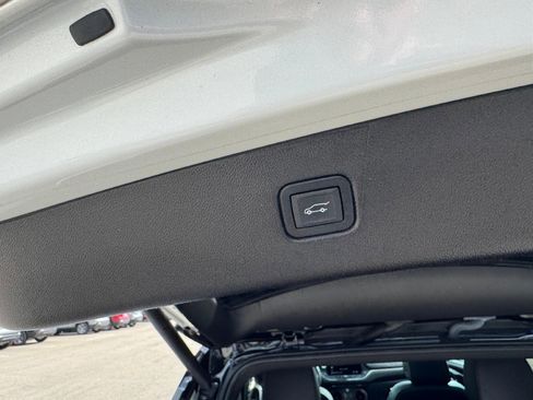 Certified 2023 Chevrolet Blazer RS w/ Driver Confidence II Package image 14