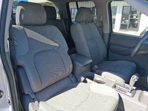 Used 2006 Nissan Frontier SE w/ (P01) Power Pkg image 24