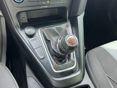 Used 2018 Ford Focus ST image 34