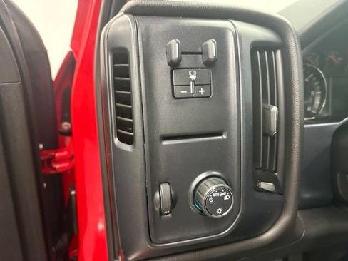 Used 2018 Chevrolet Silverado 1500 Custom w/ Custom Value Package AWD/4WD image 13