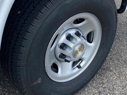 New 2025 Chevrolet Express 2500 w/ Driver Convenience Package image 21