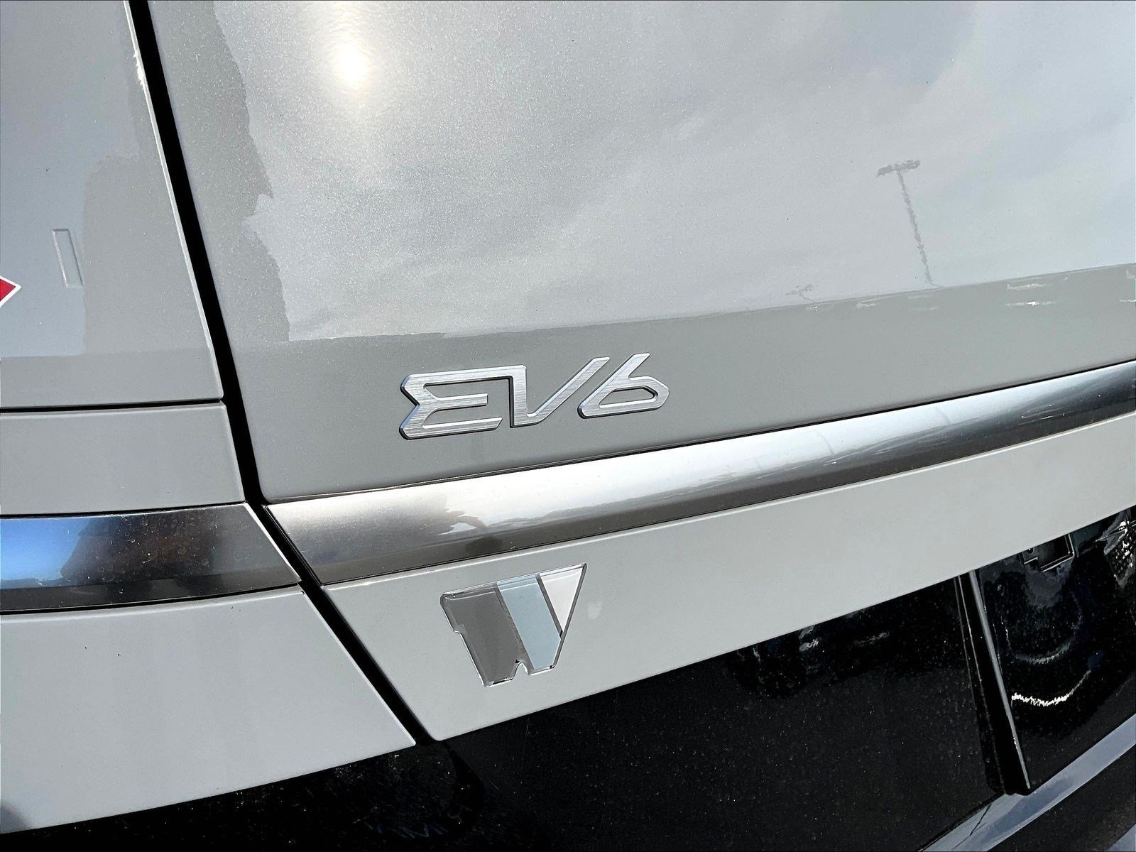 New 2026 Kia EV6 Wind RWD image 13