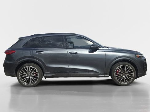 Used 2025 Audi SQ5 Premium Plus AWD/4WD image 6