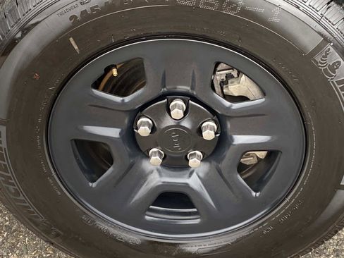 Certified 2023 Jeep Wrangler Sport image 26