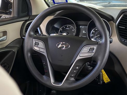 Used 2017 Hyundai Santa Fe Sport image 11