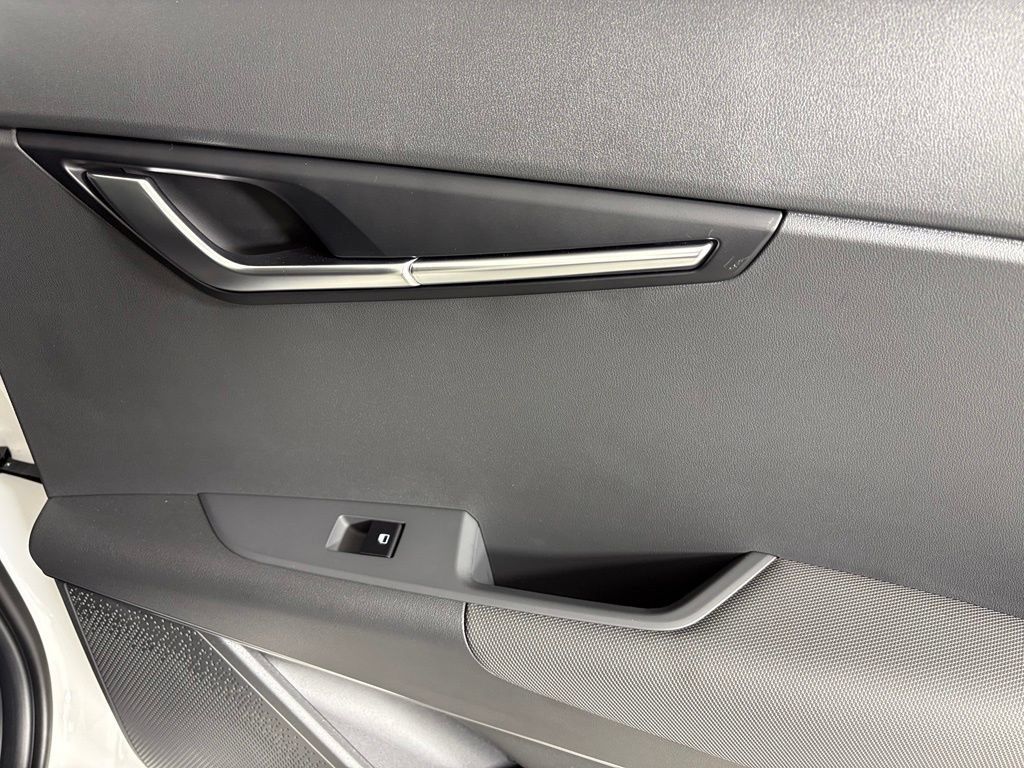 New 2026 Kia Niro EX FWD image 15