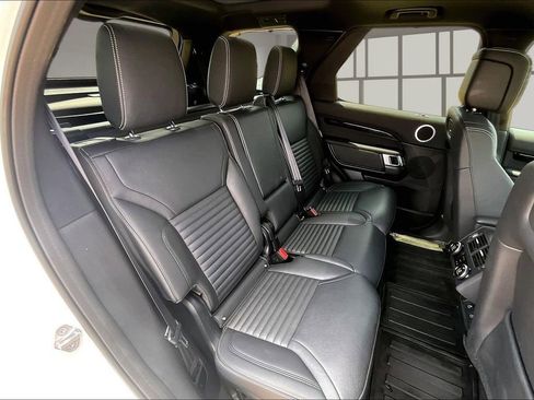 Certified 2025 Land Rover Discovery S AWD/4WD image 28