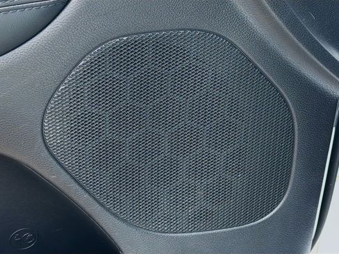 Used 2022 Jeep Grand Cherokee Laredo X image 24