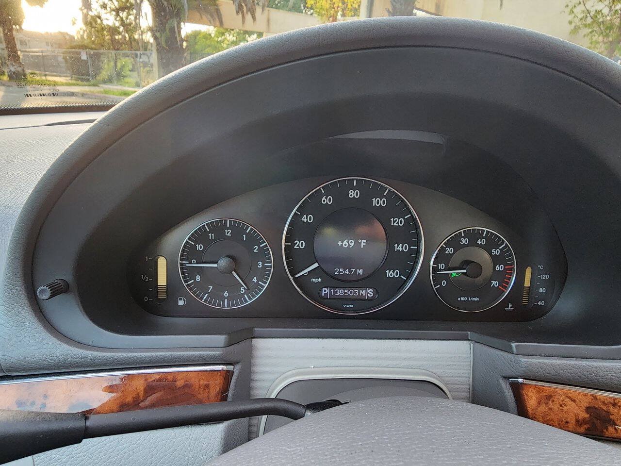 Used 2005 Mercedes-Benz E 320 Sedan image 39