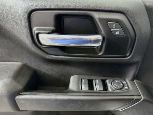 Used 2022 Chevrolet Silverado 1500 Custom w/ Safety Confidence Package AWD/4WD image 17