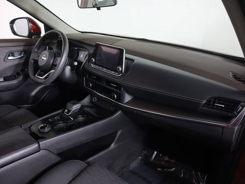 Used 2023 Nissan Rogue SV image 25