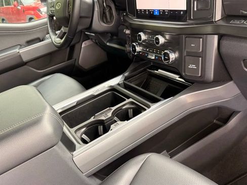 Used 2024 Ford F250 Lariat w/ Black Appearance Package AWD/4WD image 43