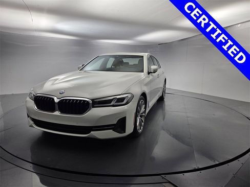 Certified 2023 BMW 530i w/ Convenience Package image 5