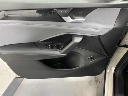 New 2026 Volkswagen Tiguan SE R-Line AWD/4WD image 2