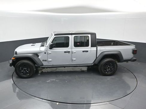 Used 2023 Jeep Gladiator Sport w/ Trailer Tow Package image 12