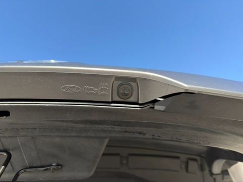 Used 2022 Ford F150 Lightning Lariat w/ Equipment Group 511A High image 17