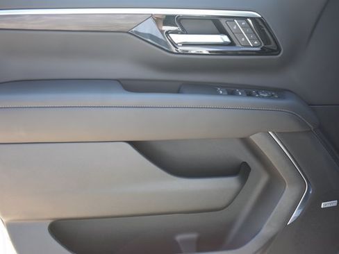 New 2026 Chevrolet Tahoe Z71 w/ Comfort Package AWD/4WD image 11