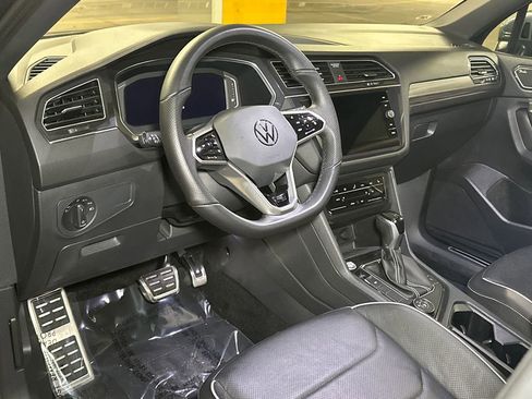 Used 2023 Volkswagen Tiguan SEL R-Line image 23