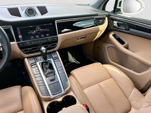 Used 2019 Porsche Macan Base image 23