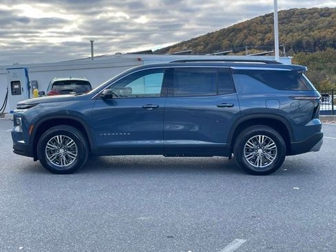 New 2025 Chevrolet Traverse LT w/ Enhanced Driving Package image 4