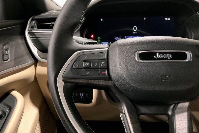 Used 2024 Jeep Grand Cherokee Limited AWD/4WD image 20