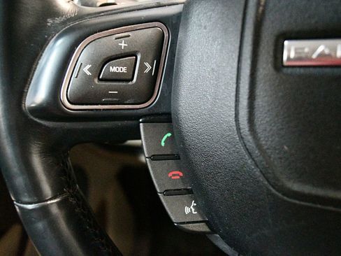 Used 2015 Land Rover Range Rover Evoque Pure Plus image 41