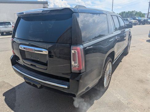Used 2017 GMC Yukon XL Denali w/ Open Road Package AWD/4WD image 4