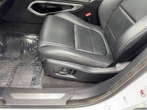 Used 2024 Jaguar F-PACE R-Dynamic S image 24